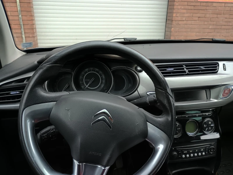 Citroen C3 1.4i , снимка 10 - Автомобили и джипове - 52668211