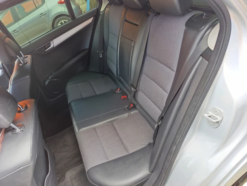 Mercedes-Benz C 350 3.0 CDI 224k.c., снимка 9 - Автомобили и джипове - 52804740