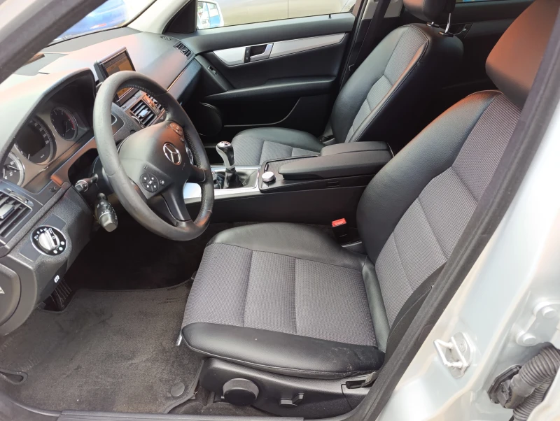 Mercedes-Benz C 350 3.0 CDI 224k.c., снимка 7 - Автомобили и джипове - 52804740