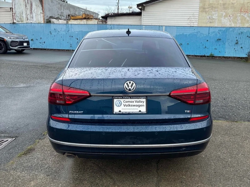 VW Passat * Comfortline * CARFAX * БЕЗ ПЪРВОНАЧАЛНА ВНОСКА, снимка 4 - Автомобили и джипове - 52966551