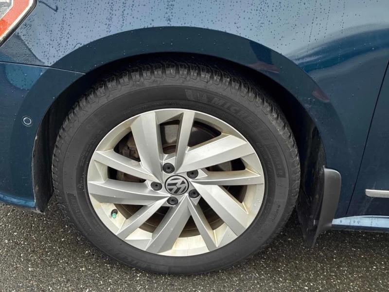 VW Passat * Comfortline * CARFAX * БЕЗ ПЪРВОНАЧАЛНА ВНОСКА, снимка 11 - Автомобили и джипове - 52966551