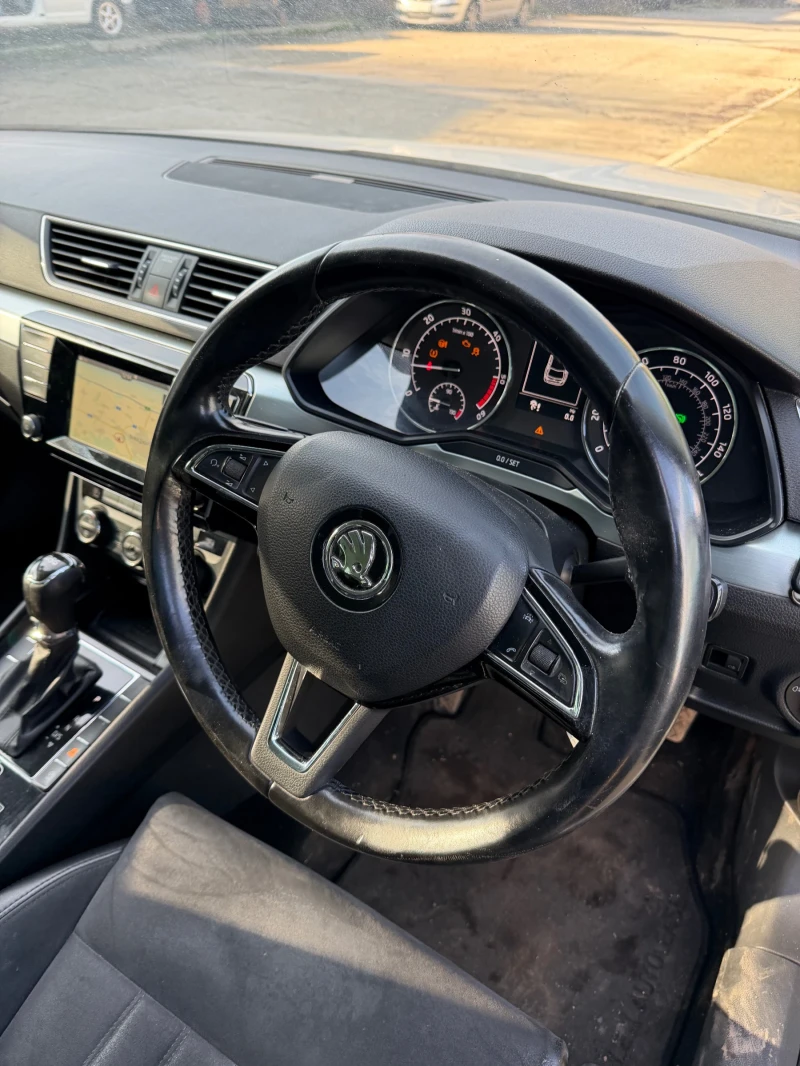 Skoda Superb 2.0tdi dsg, снимка 8 - Автомобили и джипове - 53288811