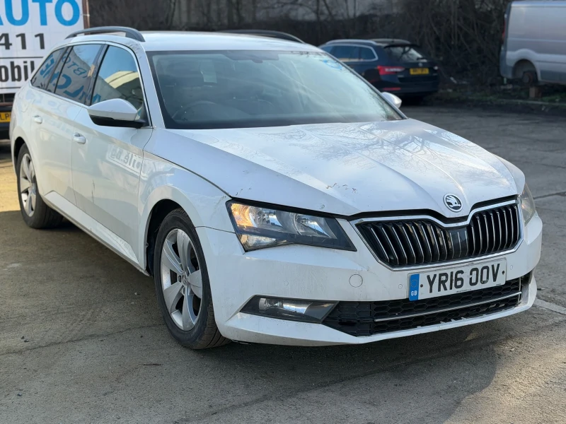 Skoda Superb 2.0tdi dsg, снимка 4 - Автомобили и джипове - 53288811