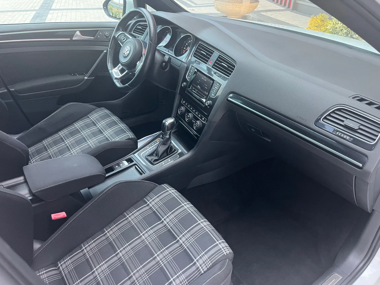 VW Golf GTD - изображение 10