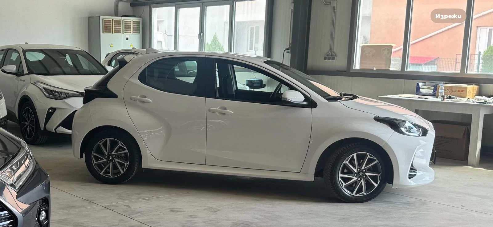Toyota Yaris 1.5 Hybrid  - изображение 7