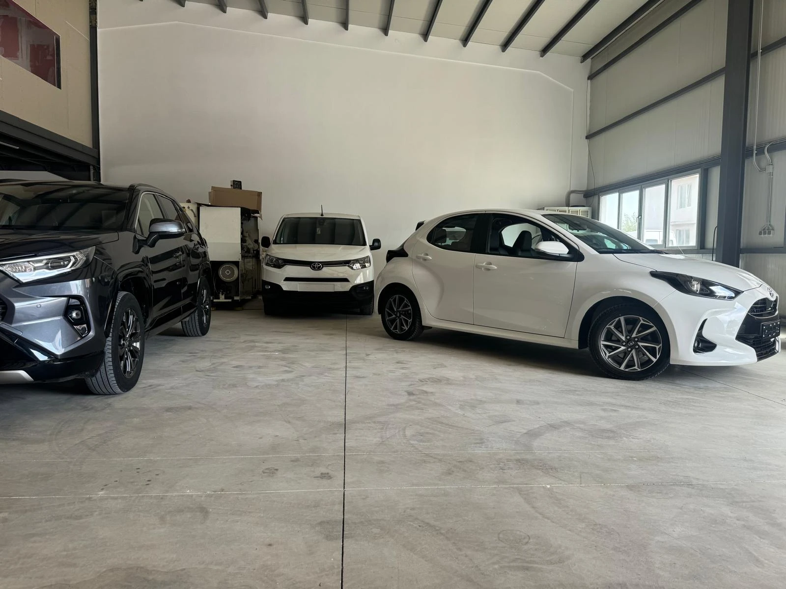 Toyota Yaris 1.5 Hybrid  - изображение 3