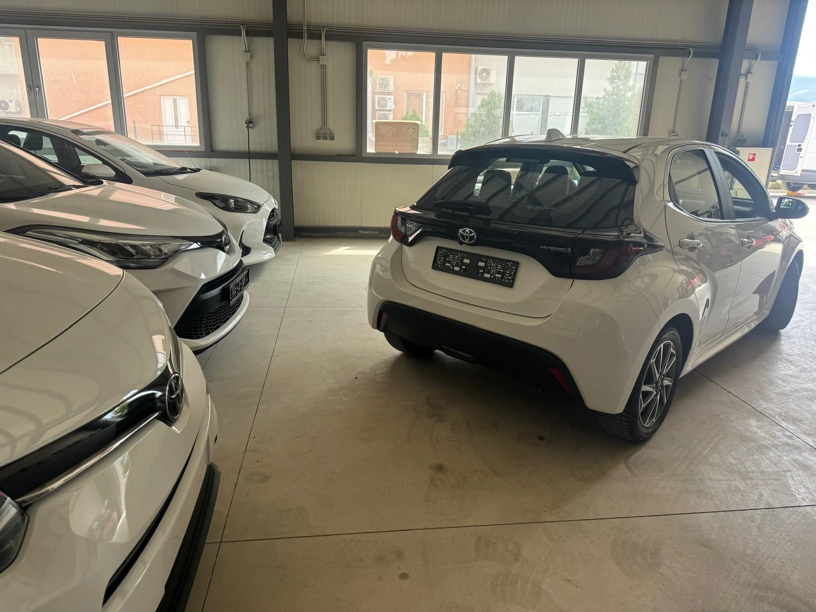 Toyota Yaris 1.5 Hybrid  - изображение 5