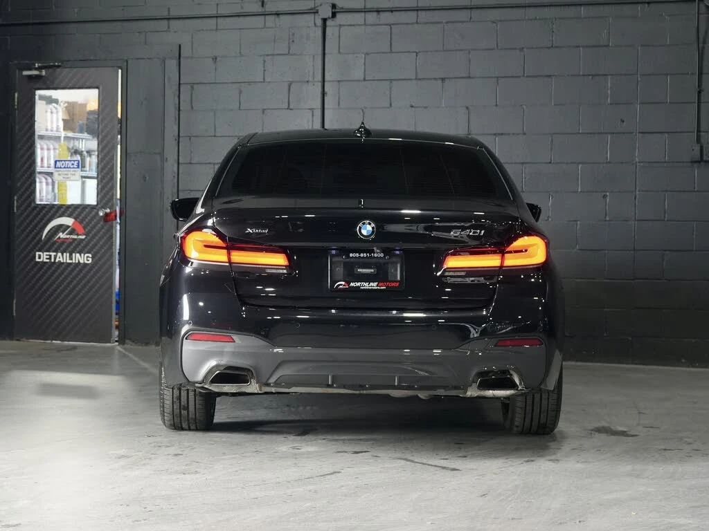 BMW 540 XDRIVE * H&K * MASSAGE * AMBIENT * ОБДУХВАНЕ  - изображение 4