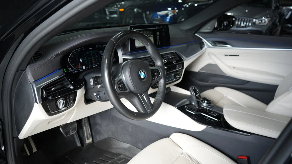 BMW 540 XDRIVE * H&K * MASSAGE * AMBIENT * ОБДУХВАНЕ  - изображение 9