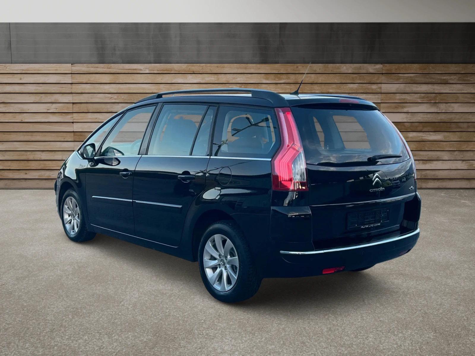 Citroen C4 Picasso 1.6eHDi Автоматик 7-местен ПРОЧЕТИ ОПИСАНИЕТО - изображение 4