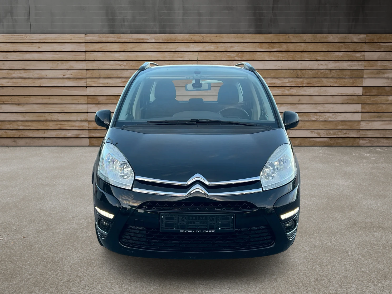 Citroen C4 Picasso 1.6eHDi Автоматик 7-местен ПРОЧЕТИ ОПИСАНИЕТО - изображение 2