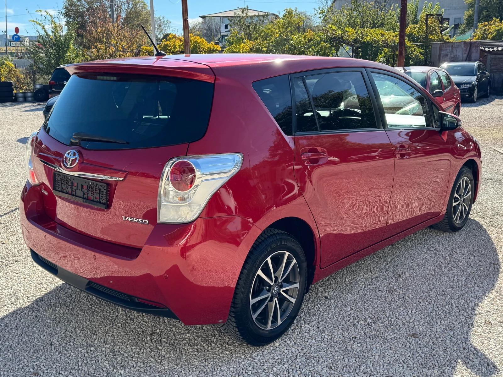 Toyota Verso 1.6D4D-ПЕРФЕКТНА - изображение 4