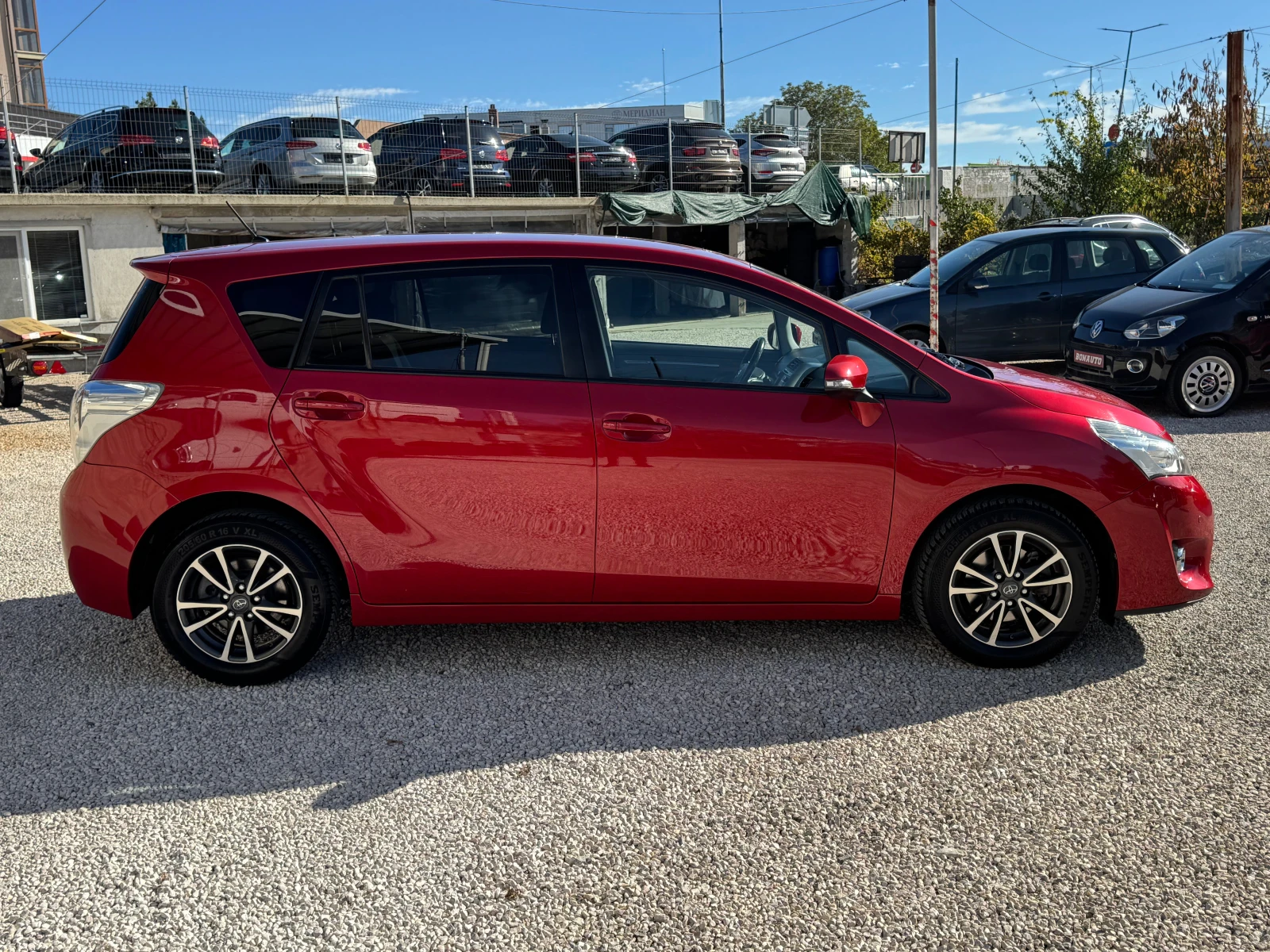 Toyota Verso 1.6D4D-ПЕРФЕКТНА - изображение 3