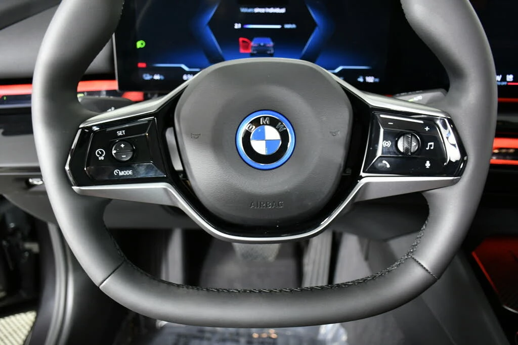 BMW i5 xDrive40* АвтоКредит* Цена до БГ - изображение 5