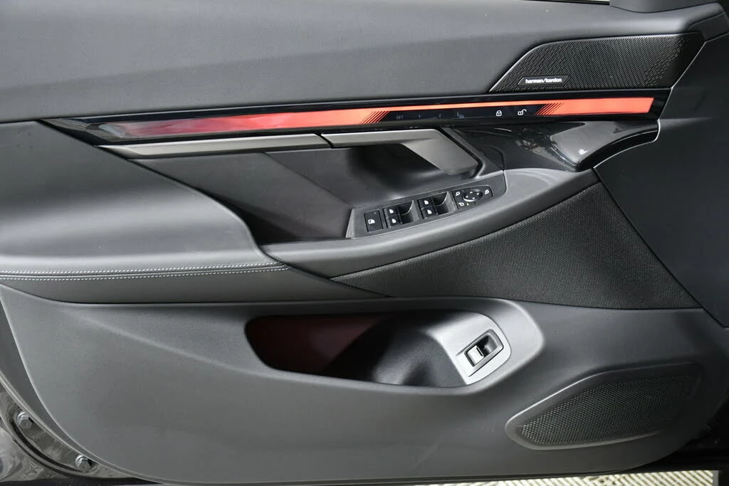 BMW i5 xDrive40* *    | Mobile.bg   12