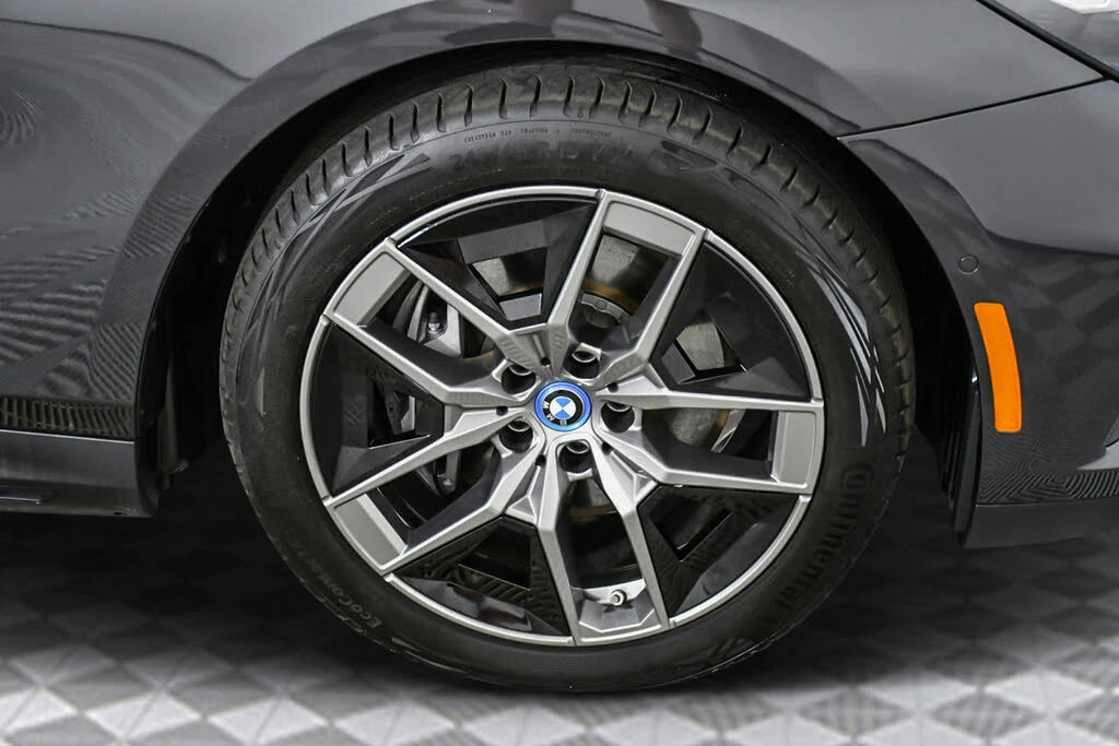 BMW i5 xDrive40* *    | Mobile.bg   15