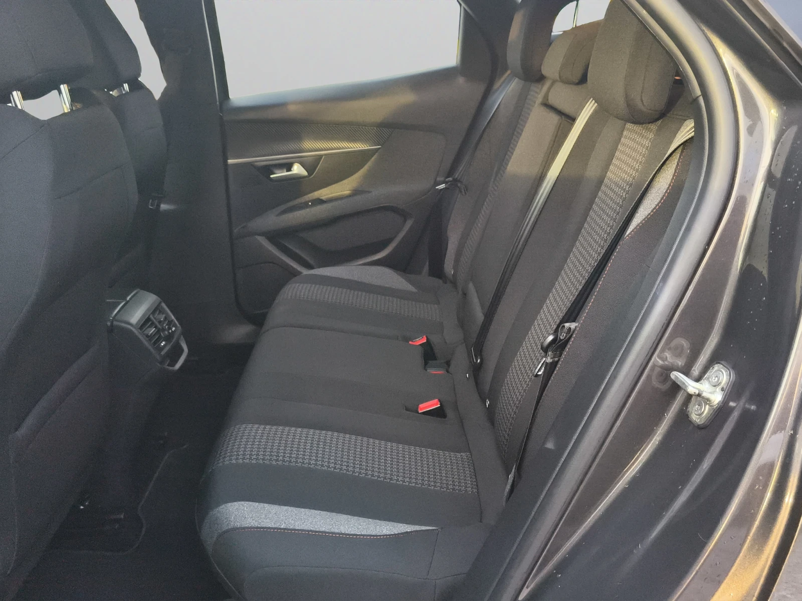 Peugeot 3008 ACTIVE PACK 1.5 BlueHDi 130 EAT8 // 2101R11 | Mobile.bg   12