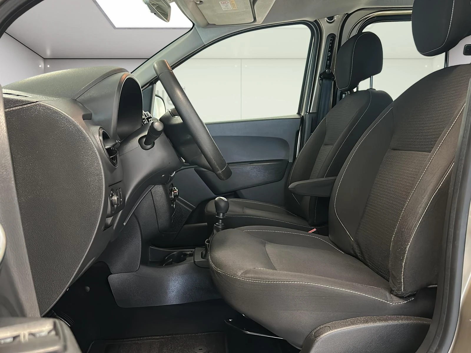 Dacia Dokker 1.3 TCe Comfort - изображение 9