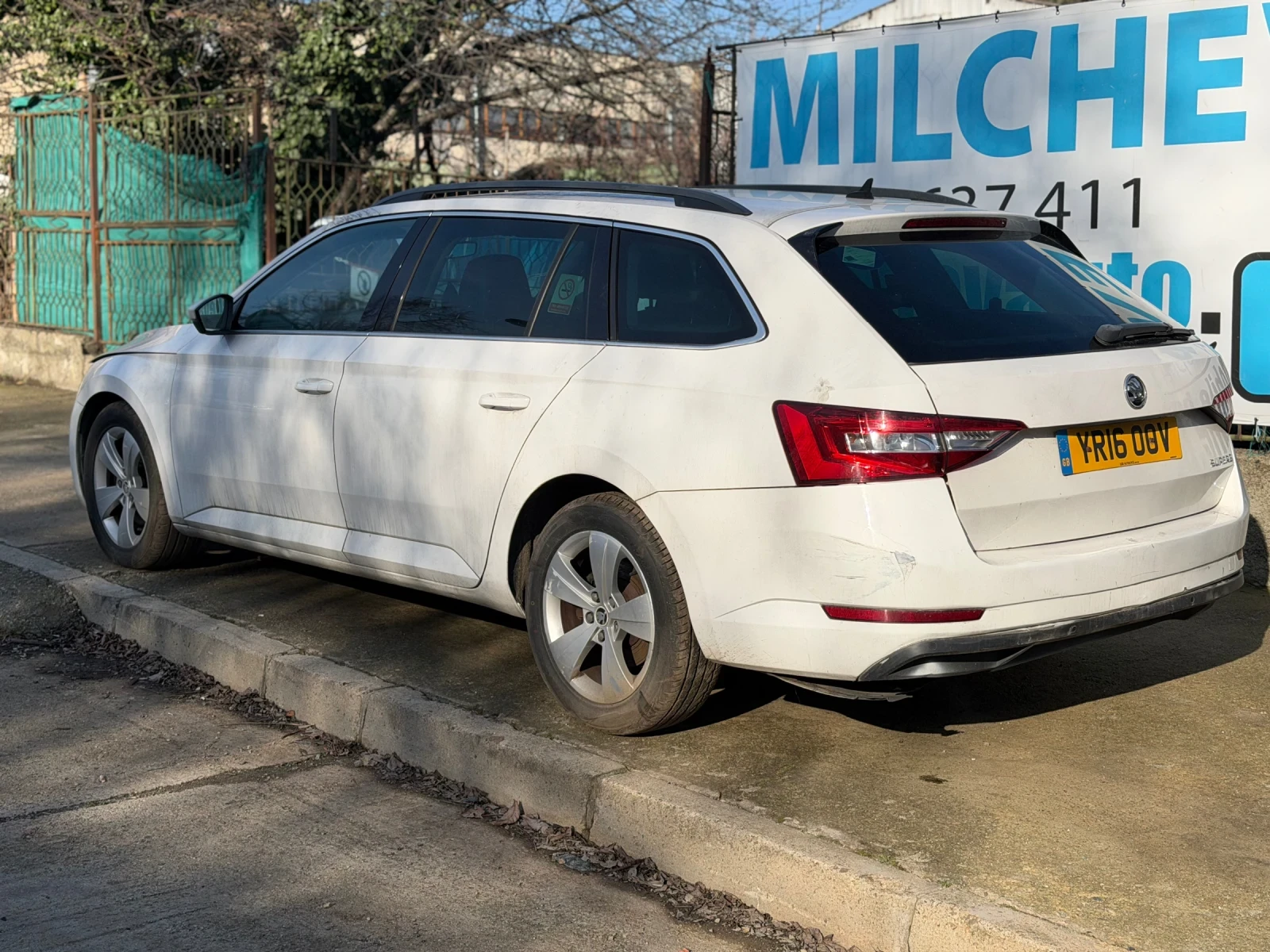 Skoda Superb 2.0tdi dsg - изображение 2