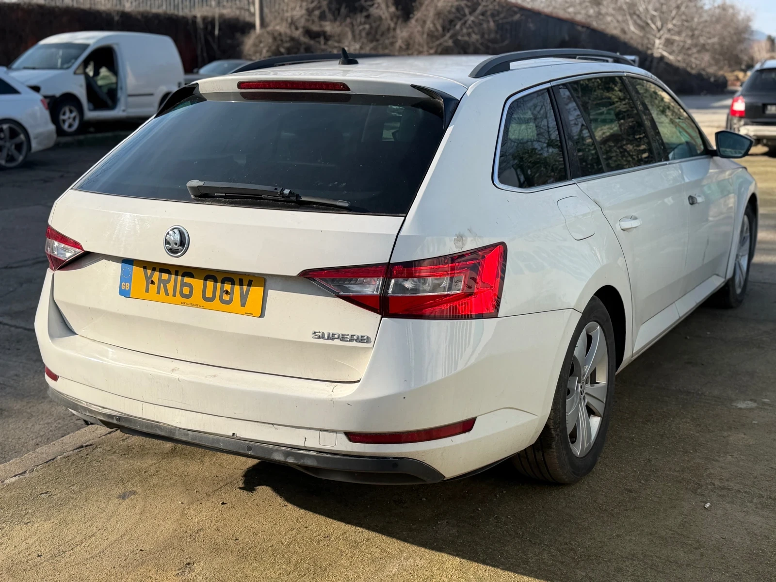 Skoda Superb 2.0tdi dsg - изображение 3