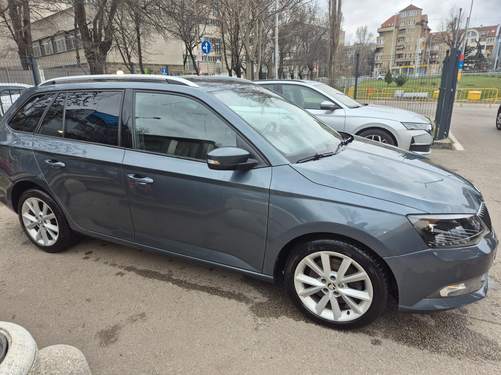 Skoda Fabia 1.0 TSI, снимка 4 - Автомобили и джипове - 54006456
