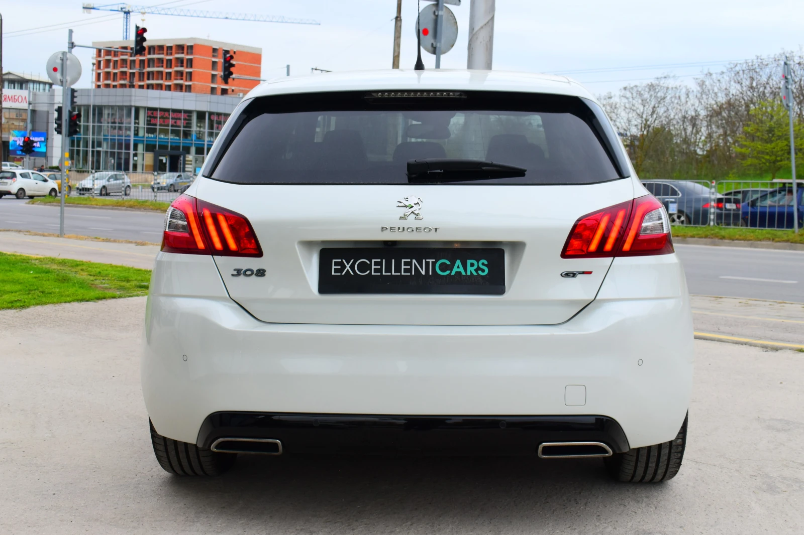Peugeot 308 1.6GT* 205h.p* PANORAMA* MASSAGE, снимка 7 - Автомобили и джипове - 54482970