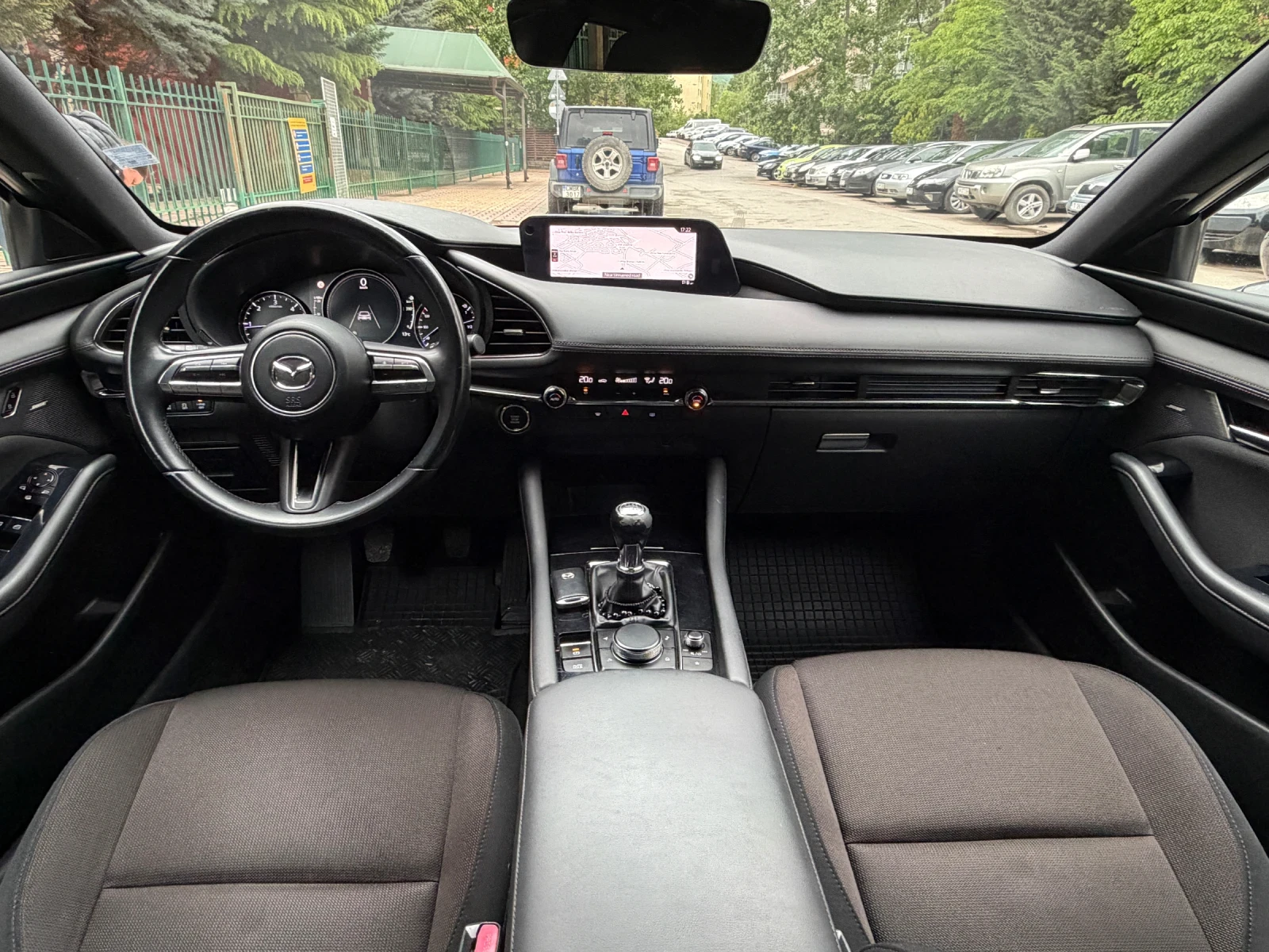 Mazda 3  1.8 SkyActiv-D, снимка 11 - Автомобили и джипове - 54584957