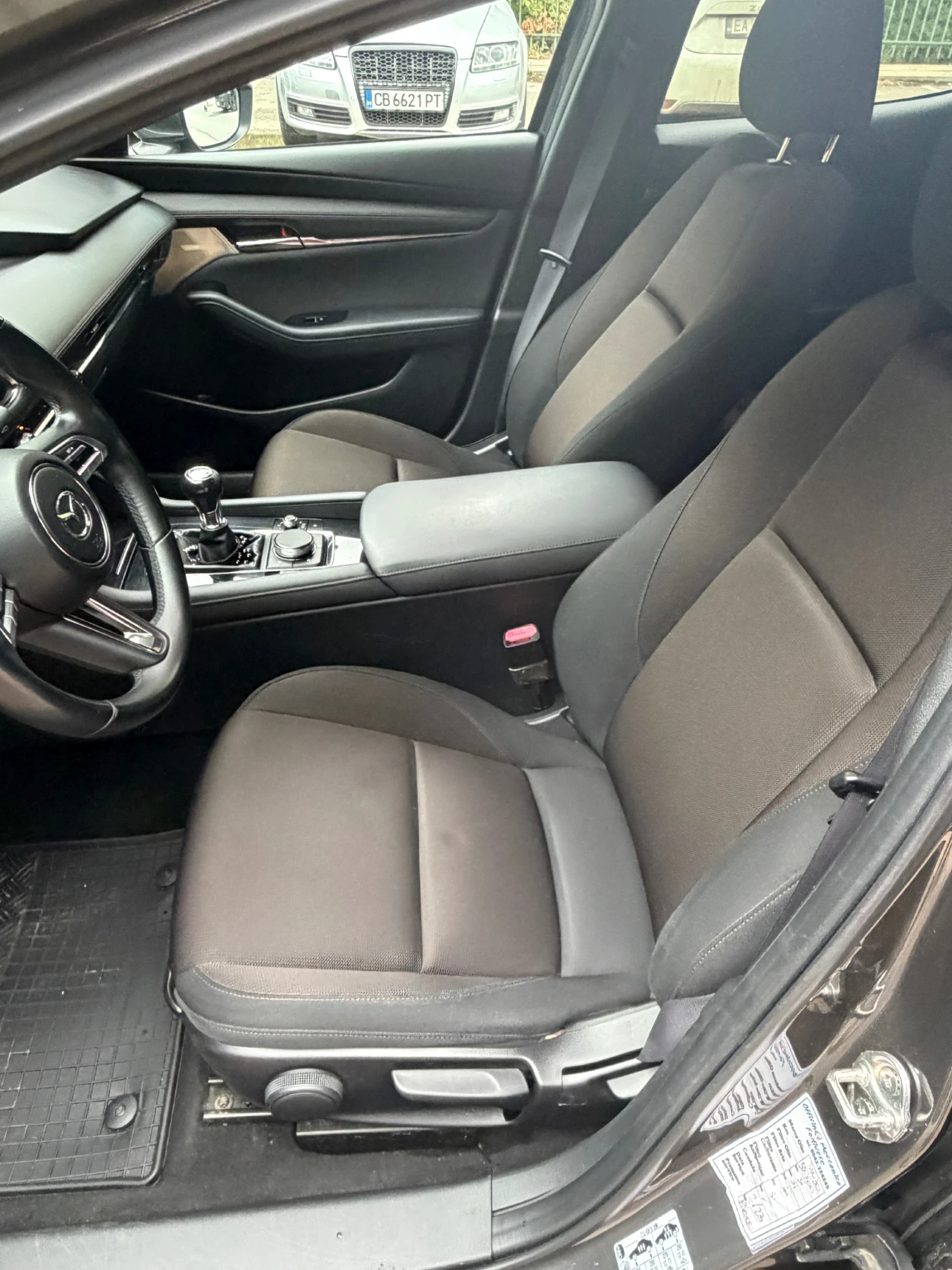 Mazda 3  1.8 SkyActiv-D, снимка 8 - Автомобили и джипове - 54584957