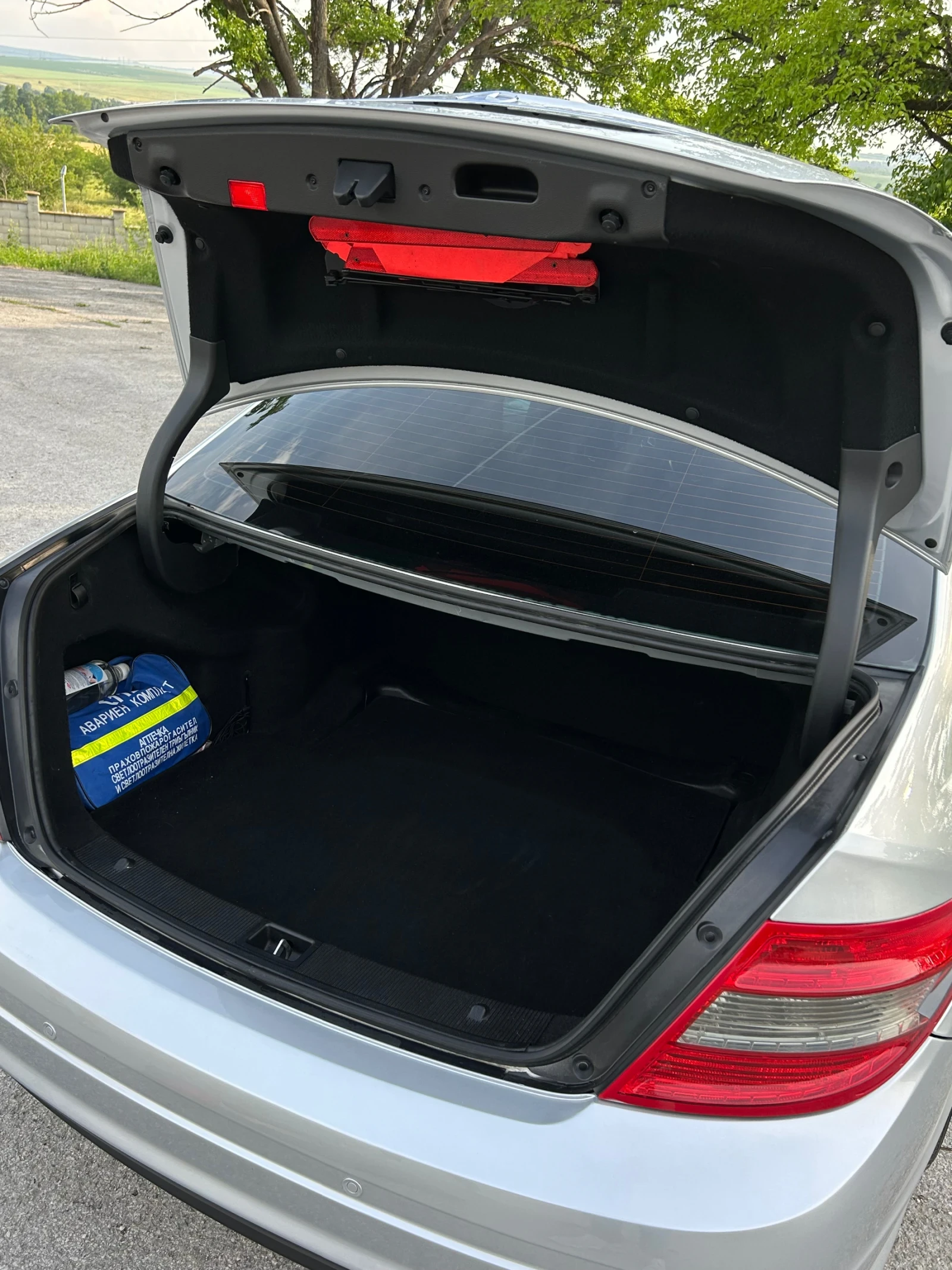 Mercedes-Benz C 220, снимка 6 - Автомобили и джипове - 54783229