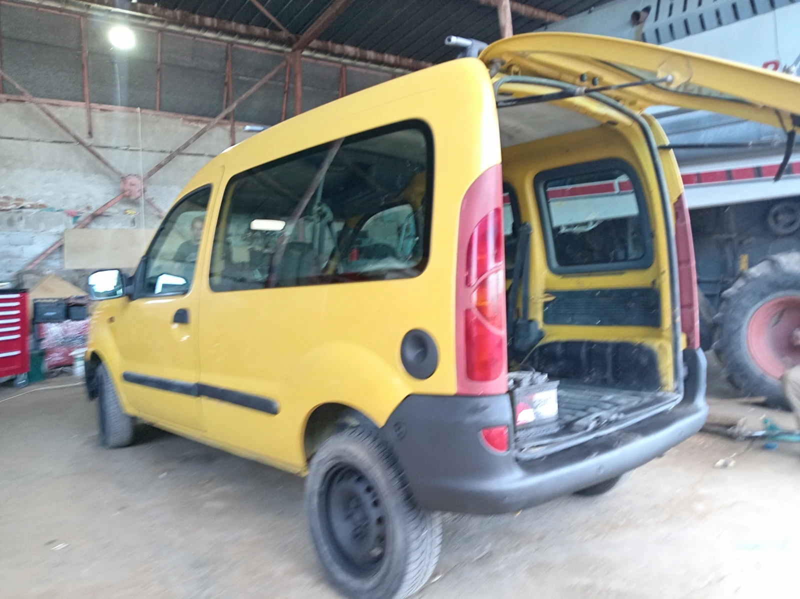 Renault Kangoo, снимка 14 - Автомобили и джипове - 54974391