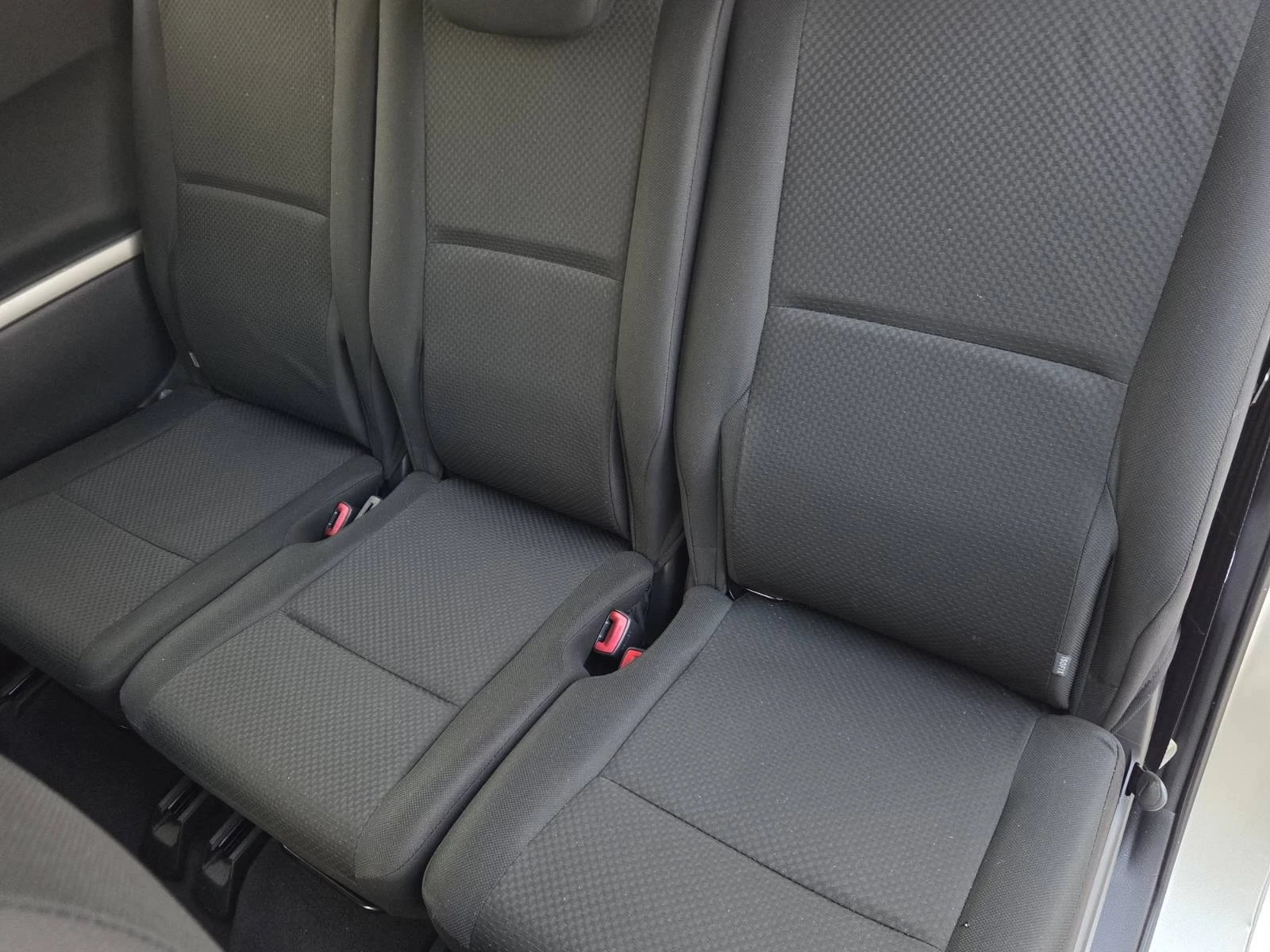 Toyota Corolla verso 2.2D-4D, снимка 12 - Автомобили и джипове - 55137606