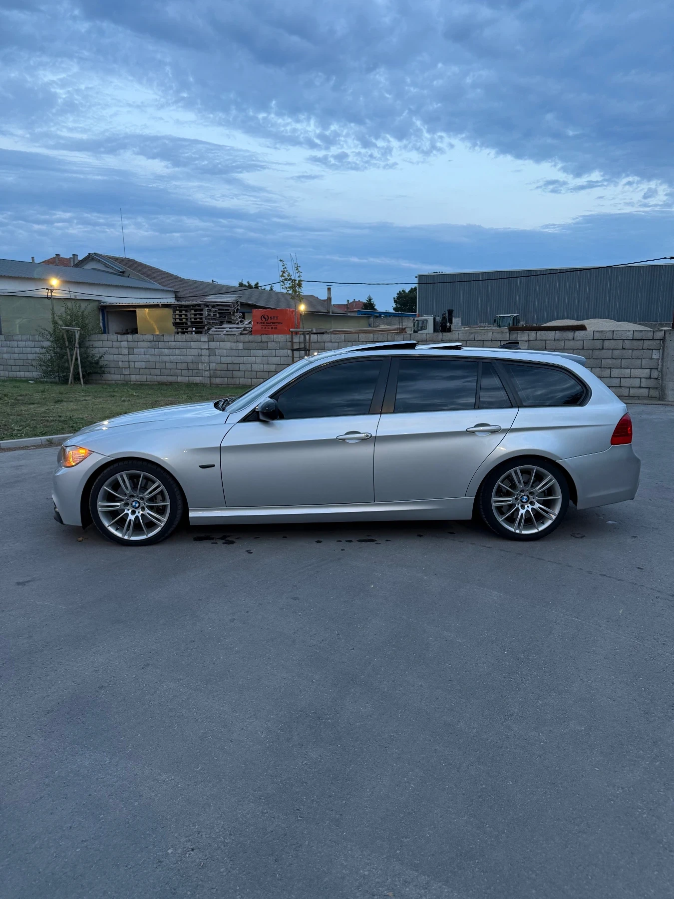 BMW 330, снимка 2 - Автомобили и джипове - 55413591