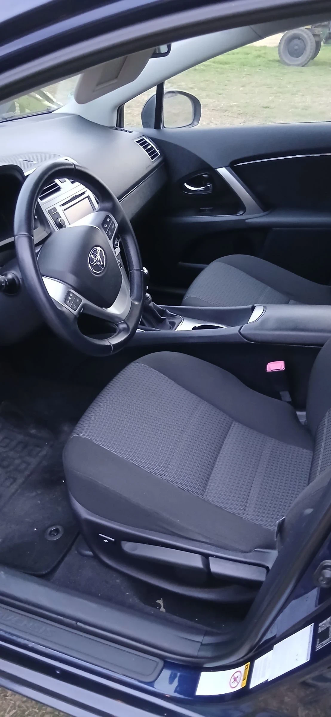Toyota Avensis T27 1.8 147hp, снимка 9 - Автомобили и джипове - 55471877