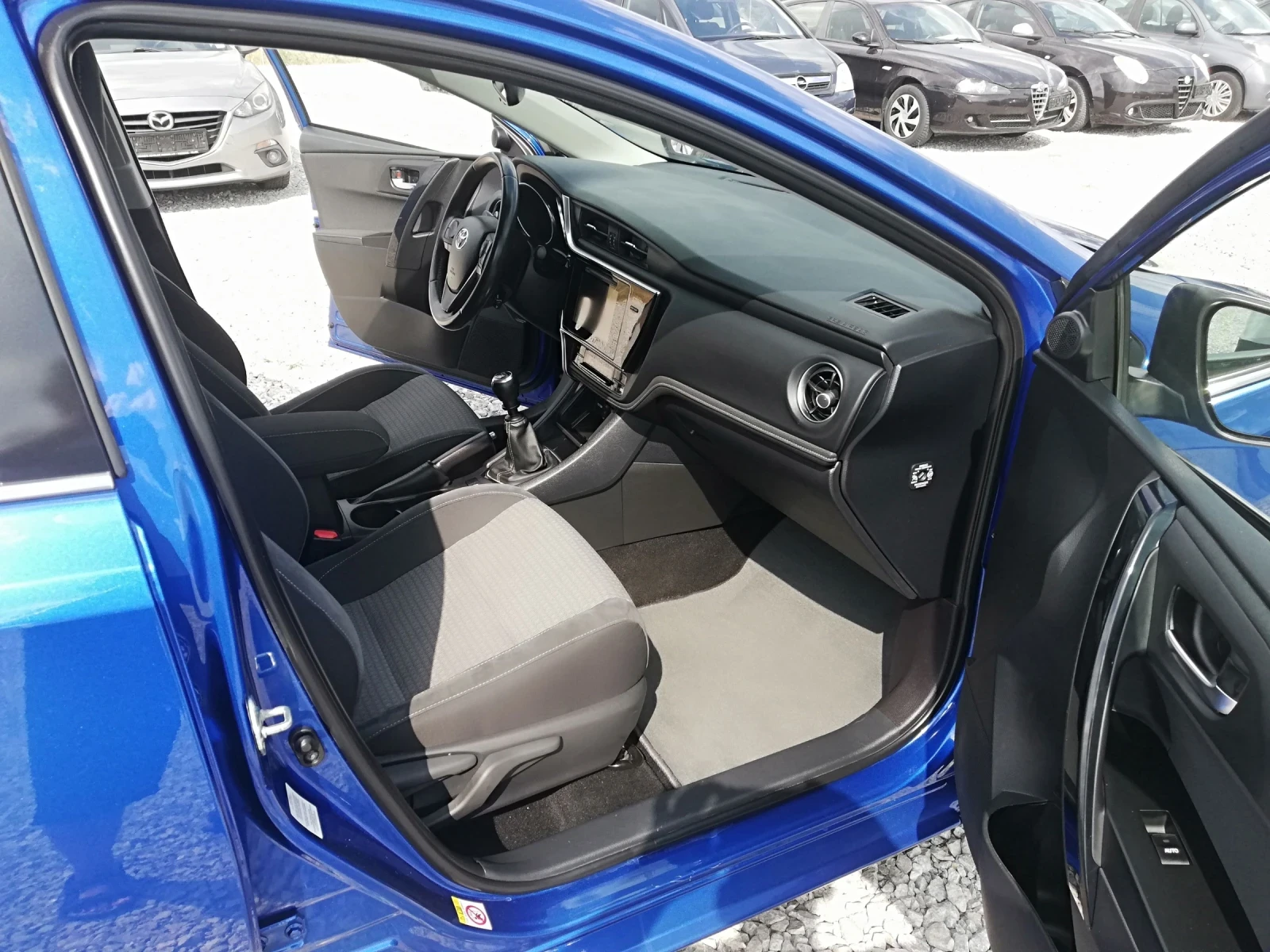 Toyota Auris 1.6D4D KLI KAMERA, снимка 12 - Автомобили и джипове - 55832758