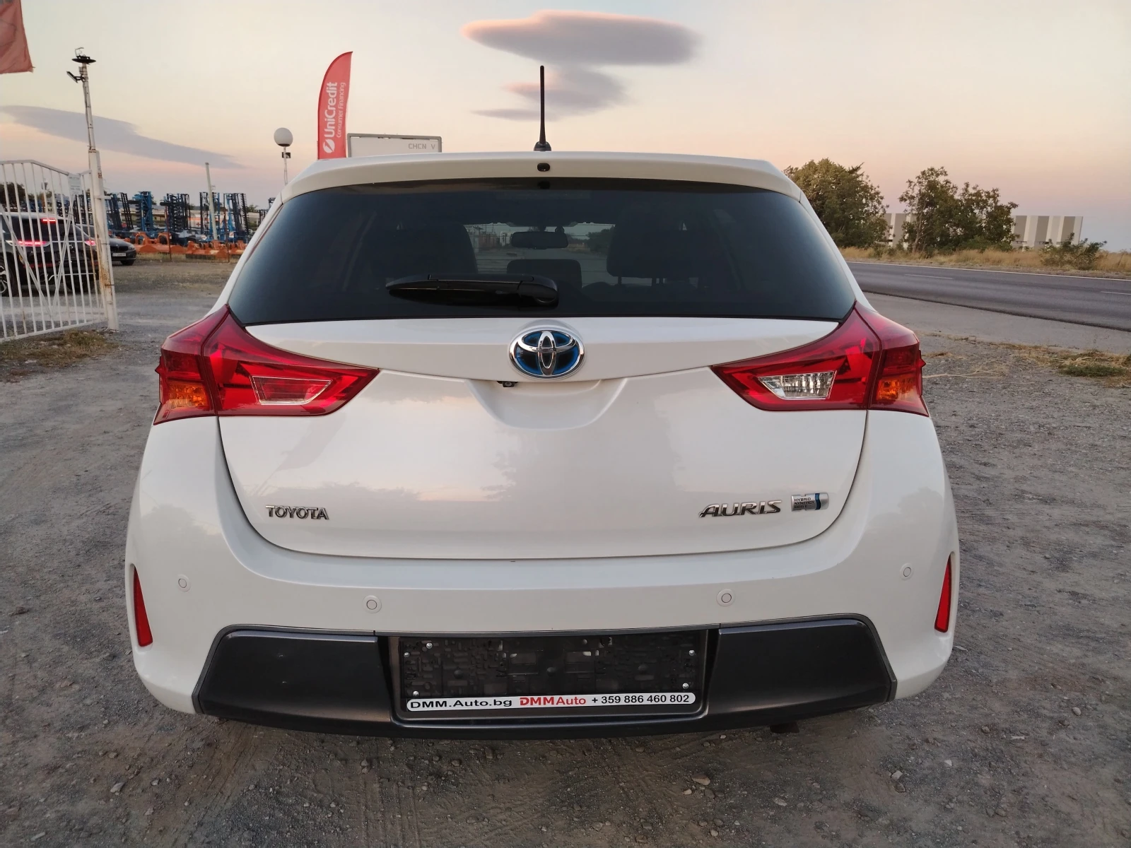 Toyota Auris PREMIUM / HYBRID / ПАНОРАМА / КОЖА / КАМЕРА, снимка 6 - Автомобили и джипове - 55838498
