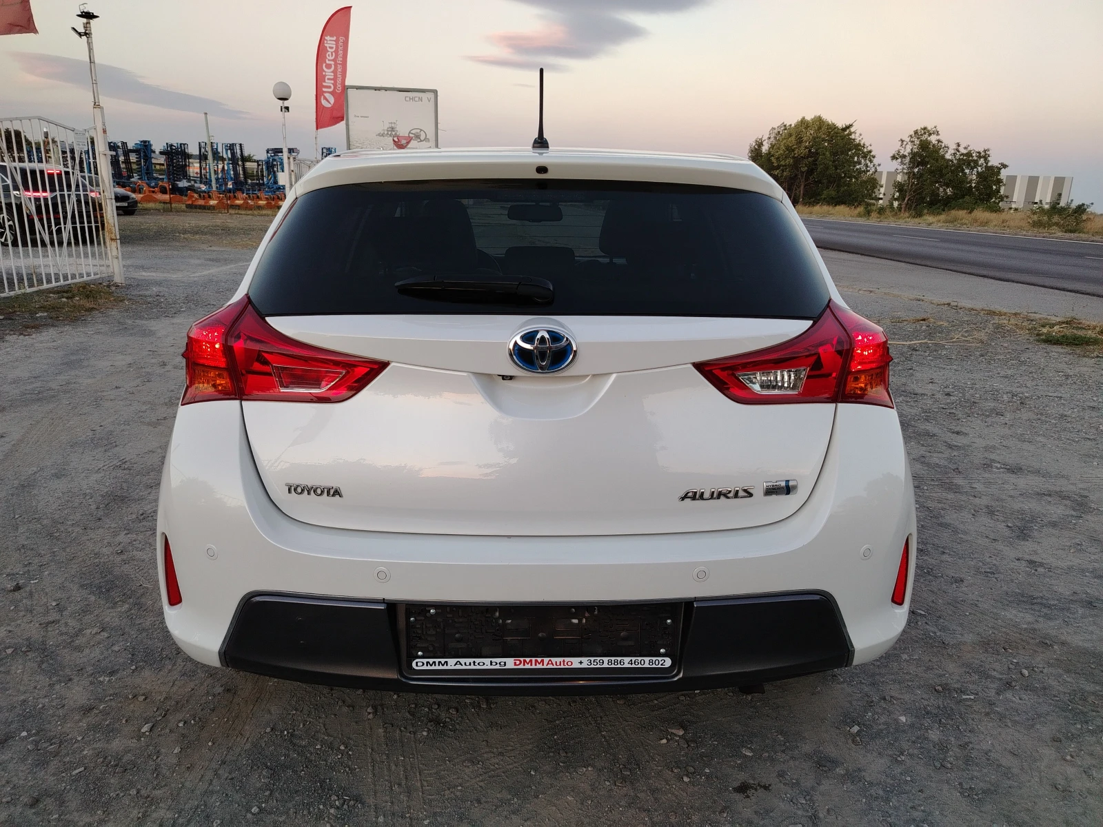 Toyota Auris PREMIUM / HYBRID / ПАНОРАМА / КОЖА / КАМЕРА, снимка 9 - Автомобили и джипове - 55838498