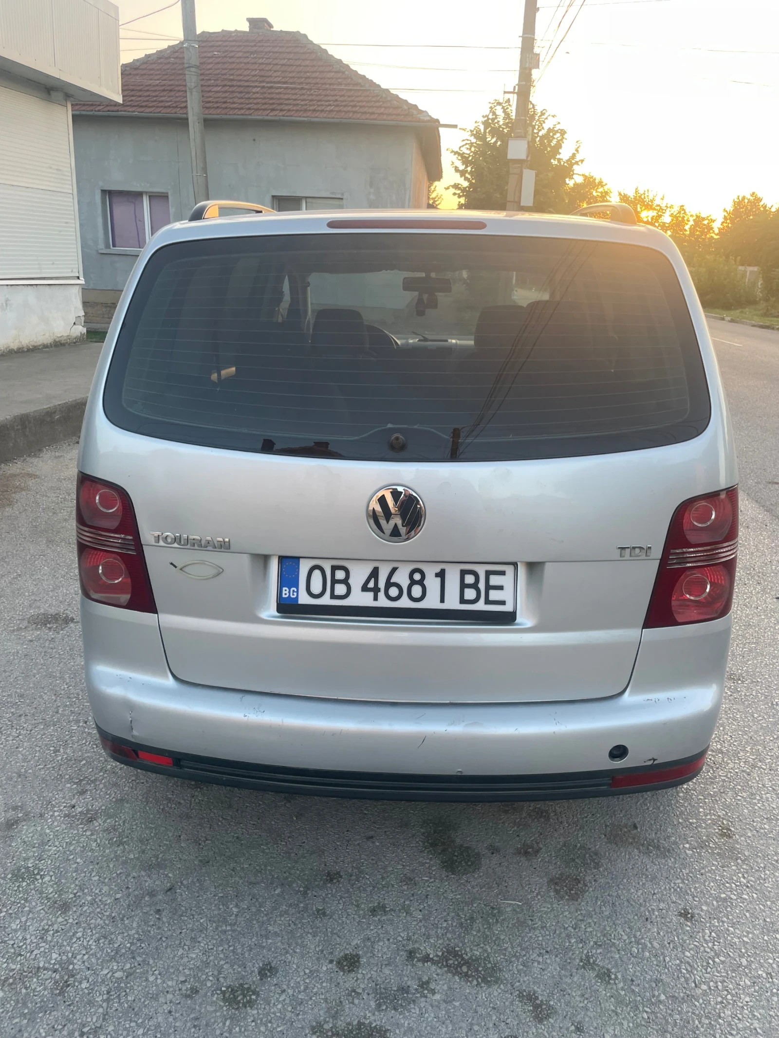 VW Touran, снимка 3 - Автомобили и джипове - 55897197