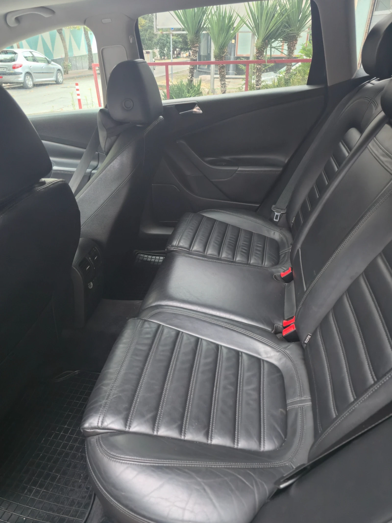VW Passat  2.0TDI 140к.с Highline, снимка 2 - Автомобили и джипове - 55937780