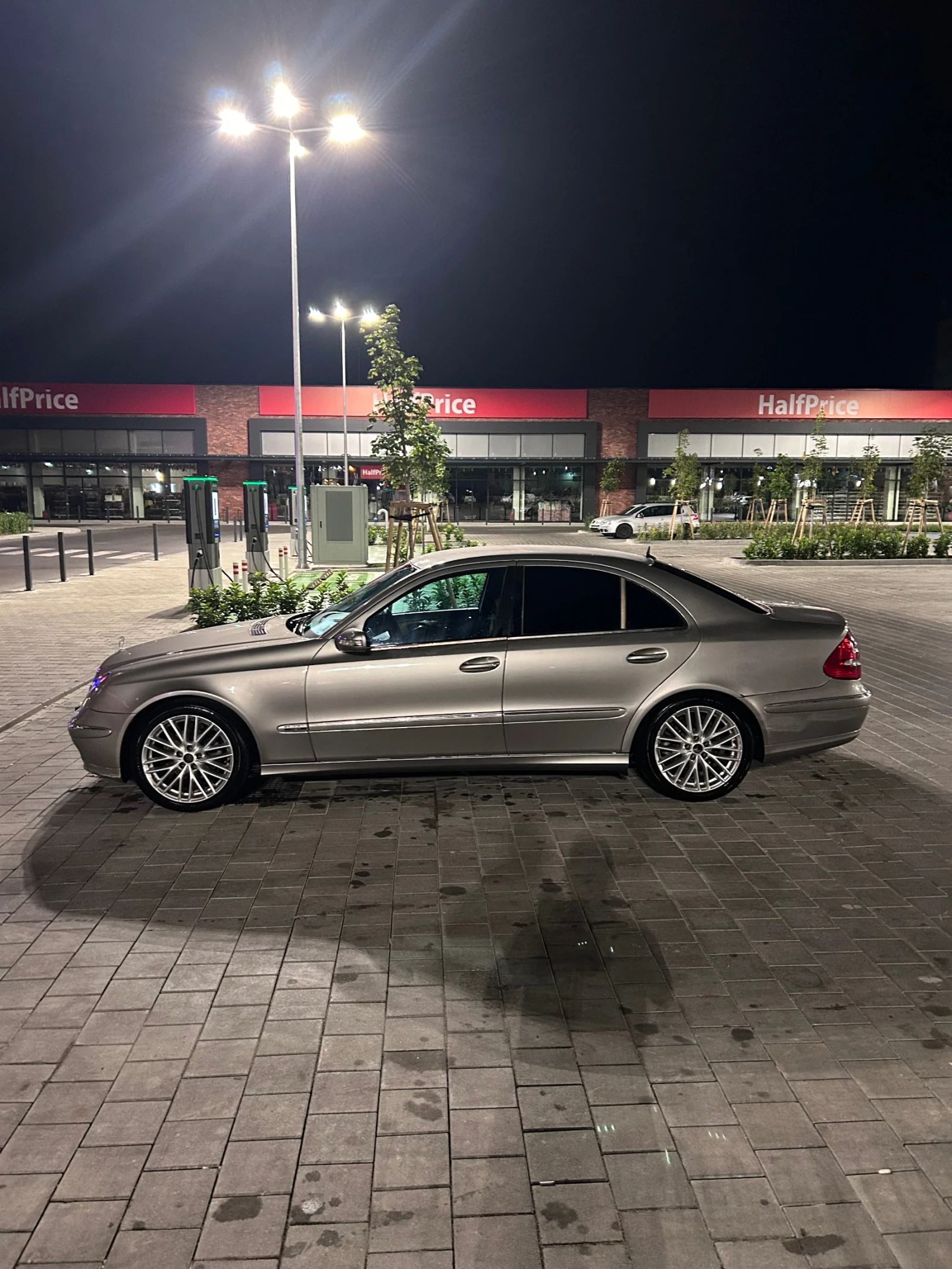 Mercedes-Benz E 320, снимка 3 - Автомобили и джипове - 55941826