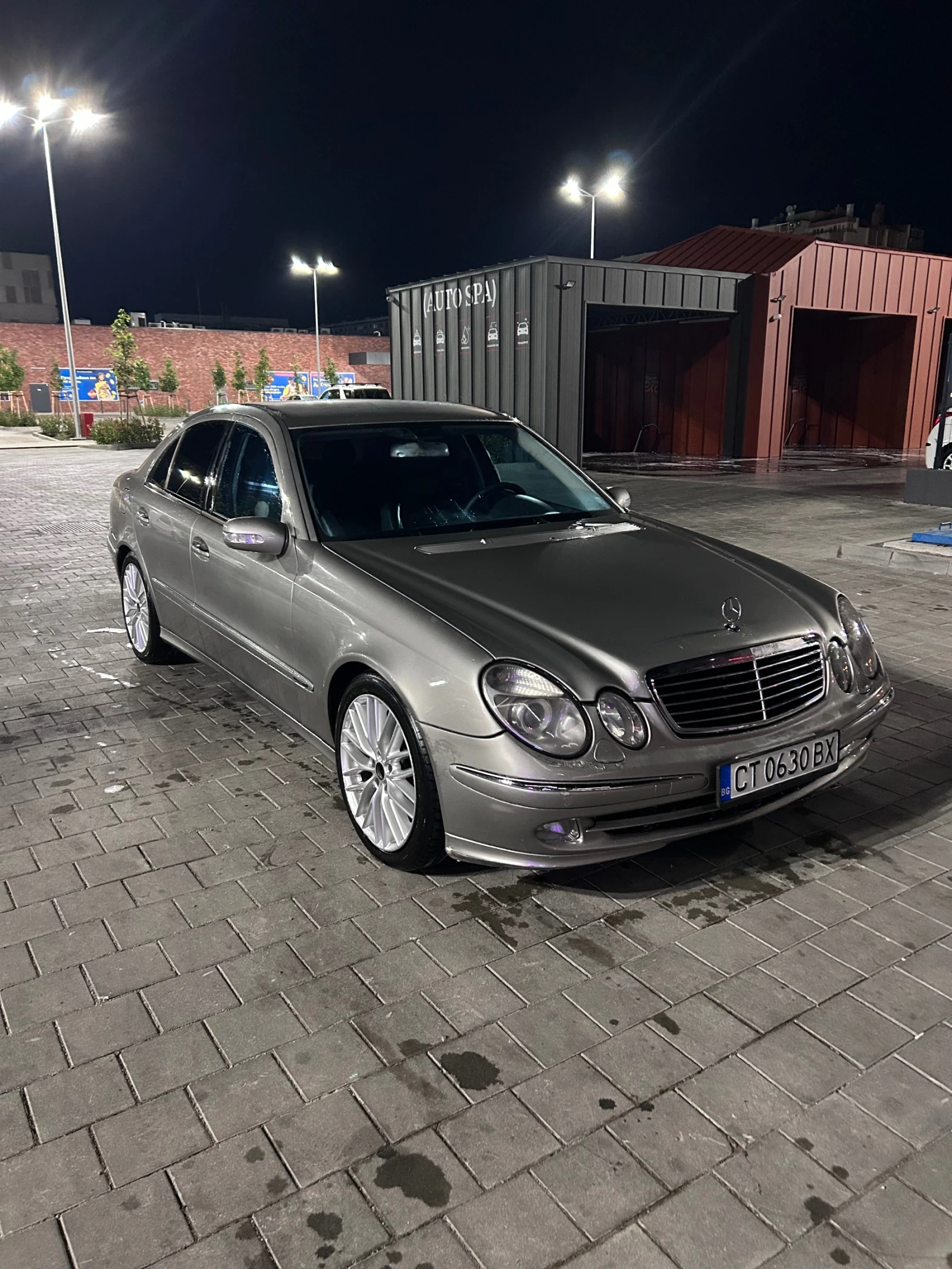 Mercedes-Benz E 320, снимка 4 - Автомобили и джипове - 55941826