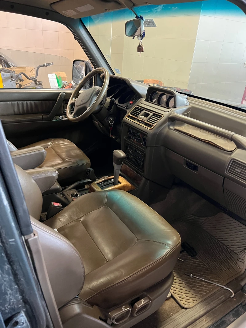 Mitsubishi Montero - 3.0L Бензин + Газ - 4x4 Автоматик, снимка 2 - Автомобили и джипове - 52484005