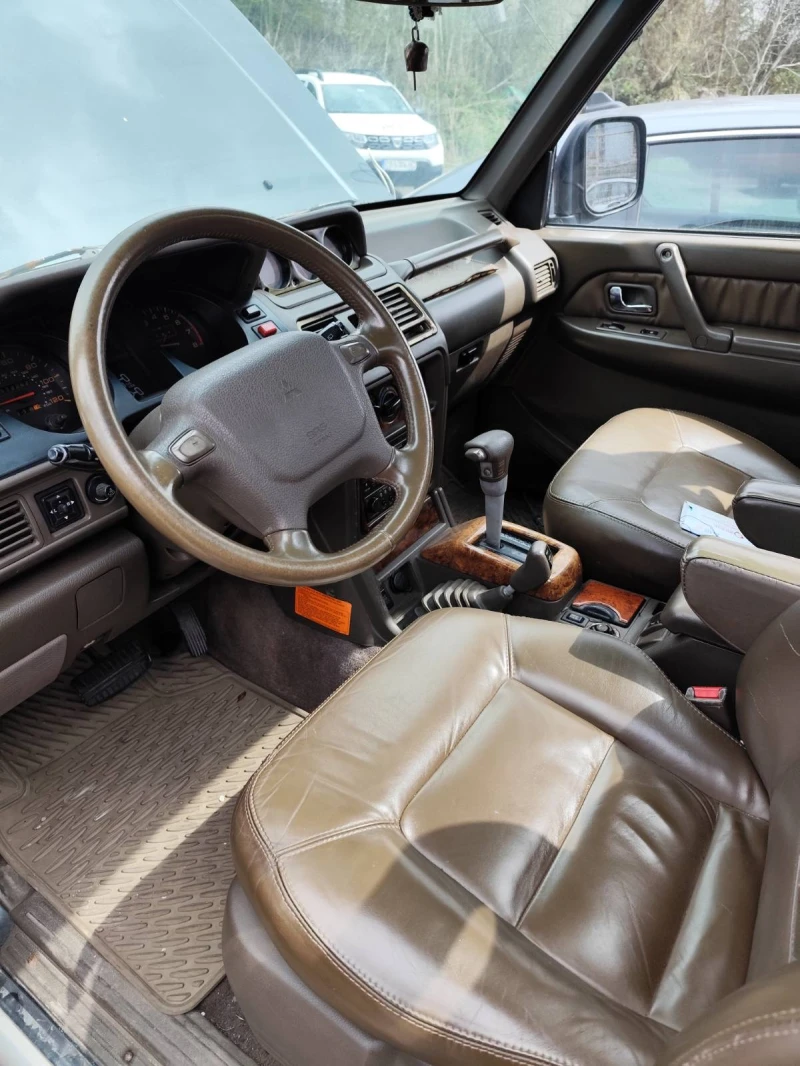 Mitsubishi Montero - 3.0L Бензин + Газ - 4x4 Автоматик, снимка 9 - Автомобили и джипове - 52484005