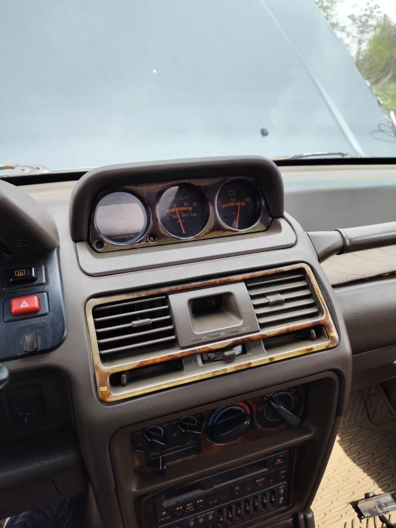 Mitsubishi Montero - 3.0L Бензин + Газ - 4x4 Автоматик, снимка 12 - Автомобили и джипове - 52484005