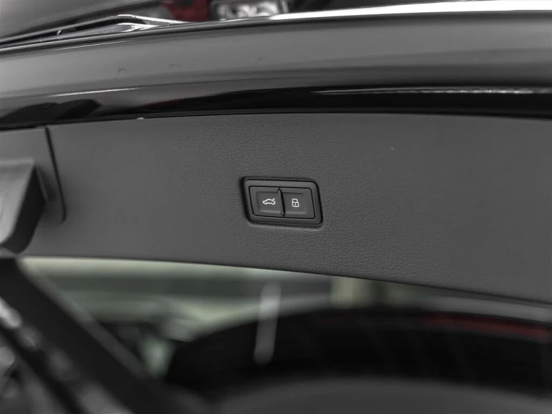 Audi Q8 * S-Line* * HeadUp* AвтоКредит* (ЦЕНА ДО БГ), снимка 15 - Автомобили и джипове - 53403542