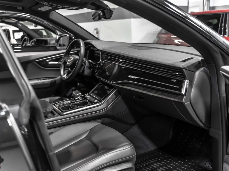 Audi Q8 * S-Line* * HeadUp* AвтоКредит* (ЦЕНА ДО БГ), снимка 13 - Автомобили и джипове - 53403542