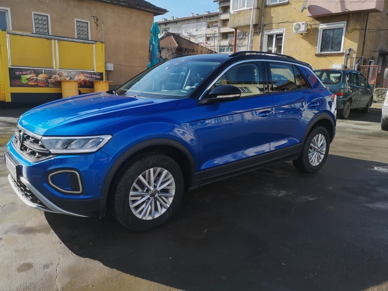 VW T-Roc 1.5 TSI, Бензин, Автоматик, снимка 2 - Автомобили и джипове - 53494994