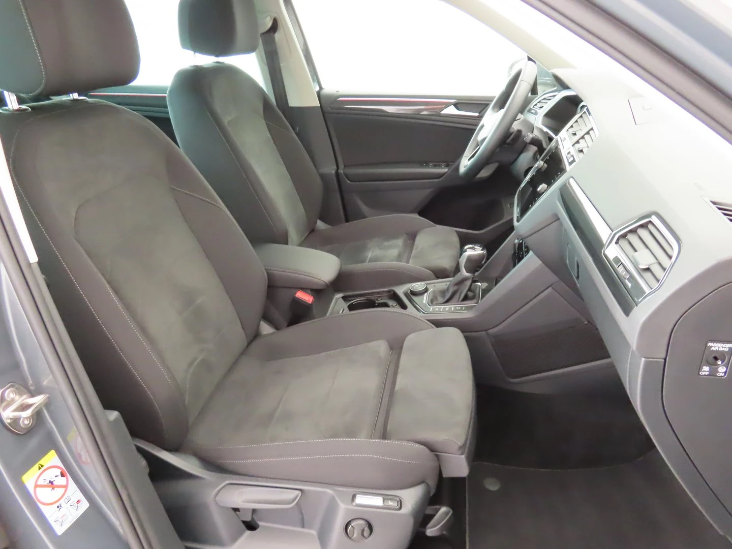 VW Tiguan Elegance 2.0 TDI SCR 4MOTION DSG | Mobile.bg � ����������� 9