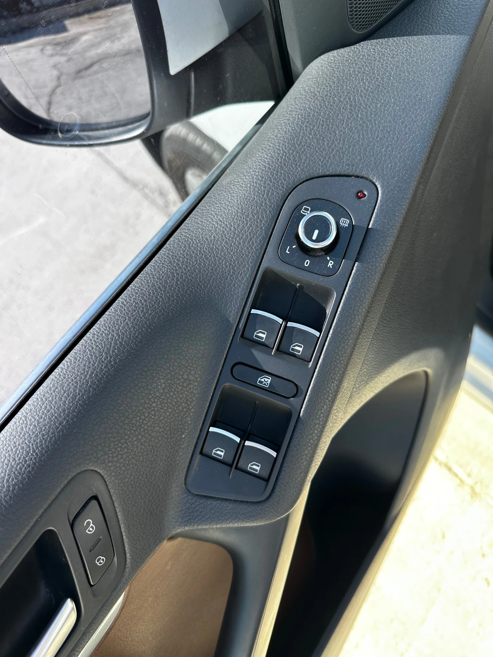 VW Tiguan 2.0 TDI | 4motion | автоматик | кожа  | Mobile.bg — изображение 13