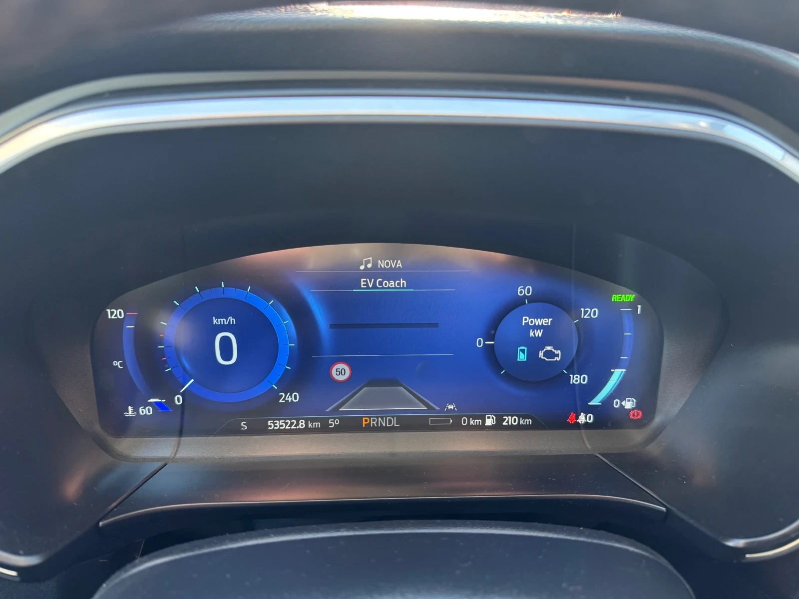 Ford Kuga  - изображение 7