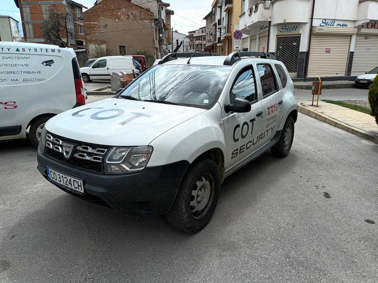 Dacia Duster, снимка 4 - Автомобили и джипове - 54228302